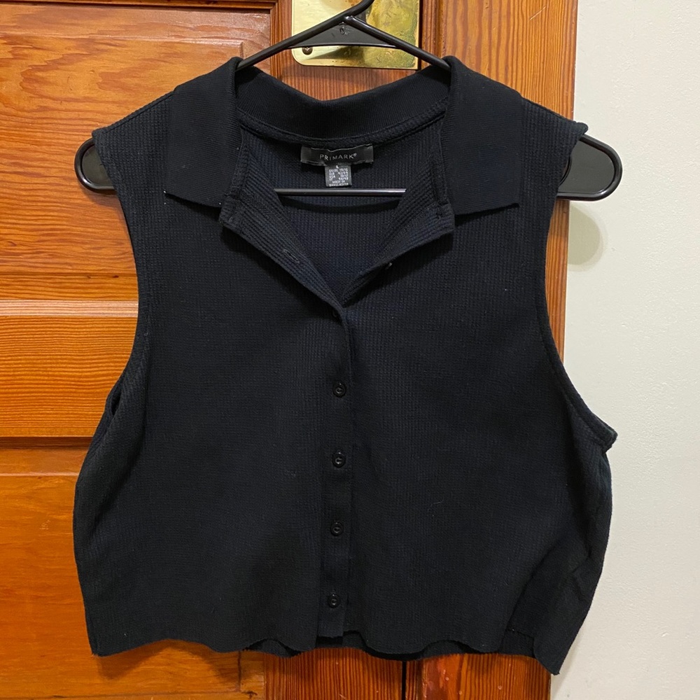 Black crop top